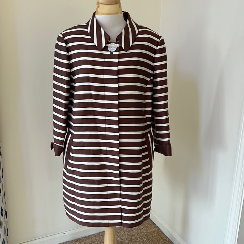 Carlisle SZ 16, brown/cream striped cotton/silk fitted jacket.